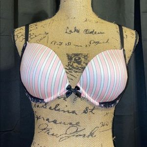 SALE‼️3/$15 Victoria’s Secret bra